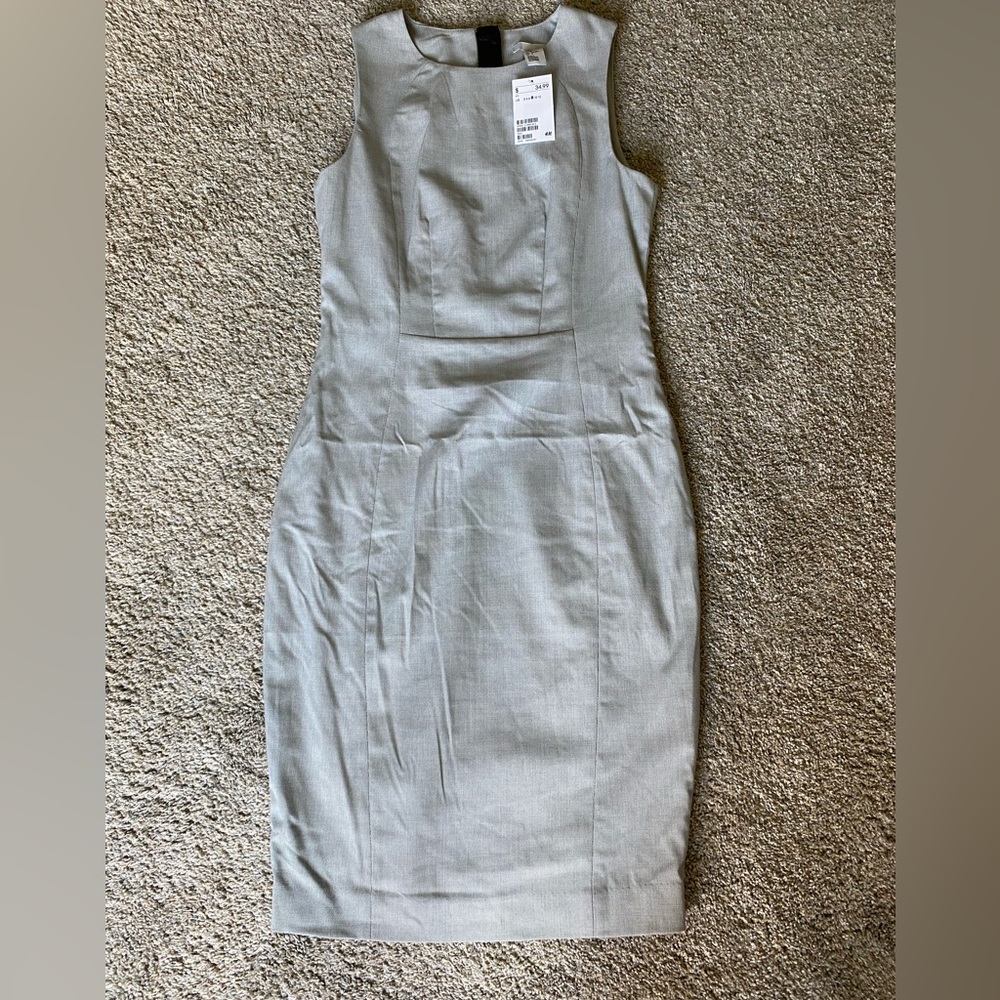 H&M Light Gray Sleeveless Midi Dress